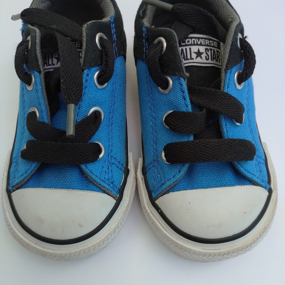 Converse baby boy size 5